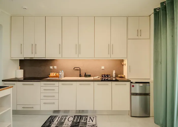 Zoi Elegant Филиатра